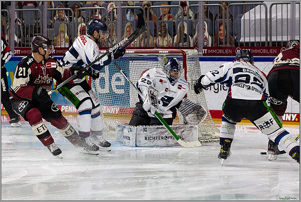 PENNY DEL;  Koelner Haie - Straubing Tigers; Koeln, 14.04.2021